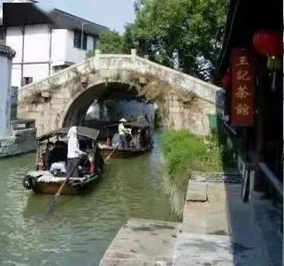 逃离黑砖房间